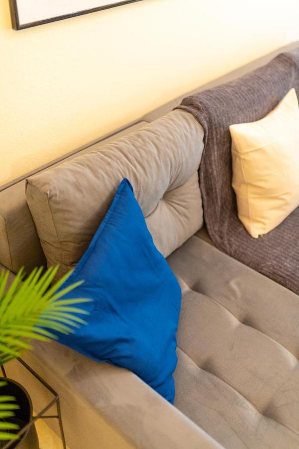 Niovi, Stylish Apartment Near The Waterfront テッサロニキ エクステリア 写真