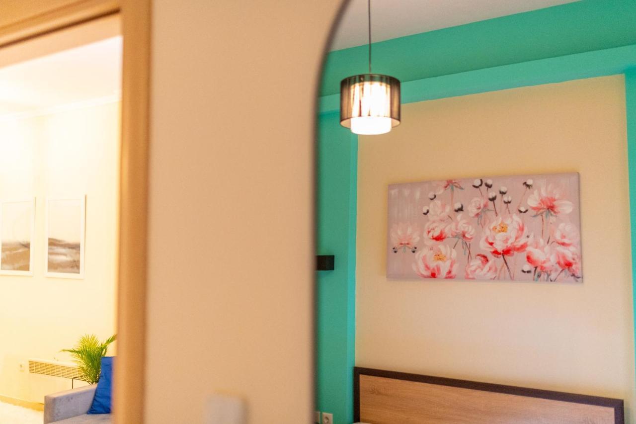 Niovi, Stylish Apartment Near The Waterfront テッサロニキ エクステリア 写真
